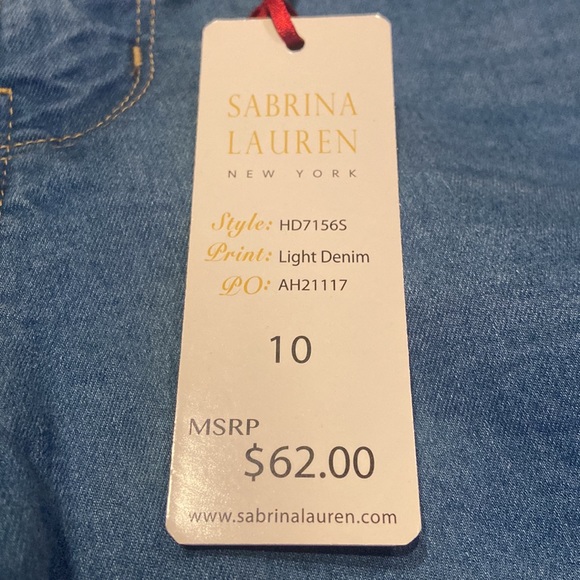 NWT SABRINA LAUREN Size 10 Perfect Fit Ultra Soft Stretch Light Denim - Picture 3 of 11